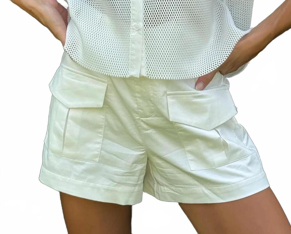 NEW ENDLESS ROSE high-waist with pockets shorts in white